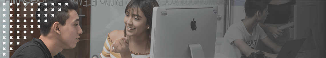 Imagen a manera de banner dos estudiantes frente al computador para el programa de Comunicación Social y Periodismo Universidad de Ibagué